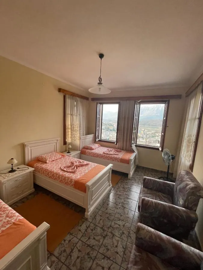 Eugen Guesthouse 0*, Gjirokastër