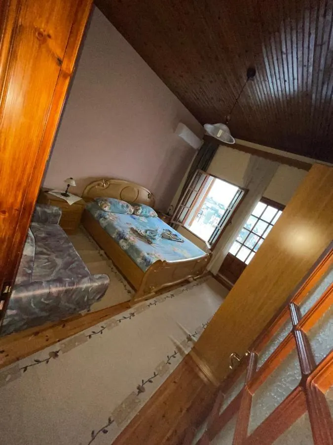 Eugen Guesthouse 0*, Gjirokastër אלבניה