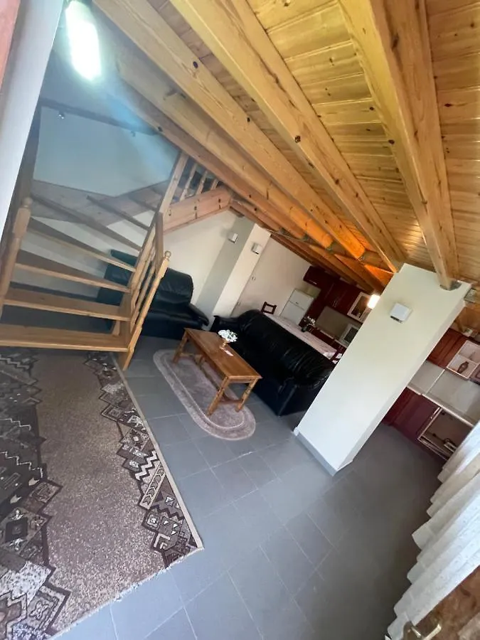 Eugen Guesthouse 0*, Gjirokastër