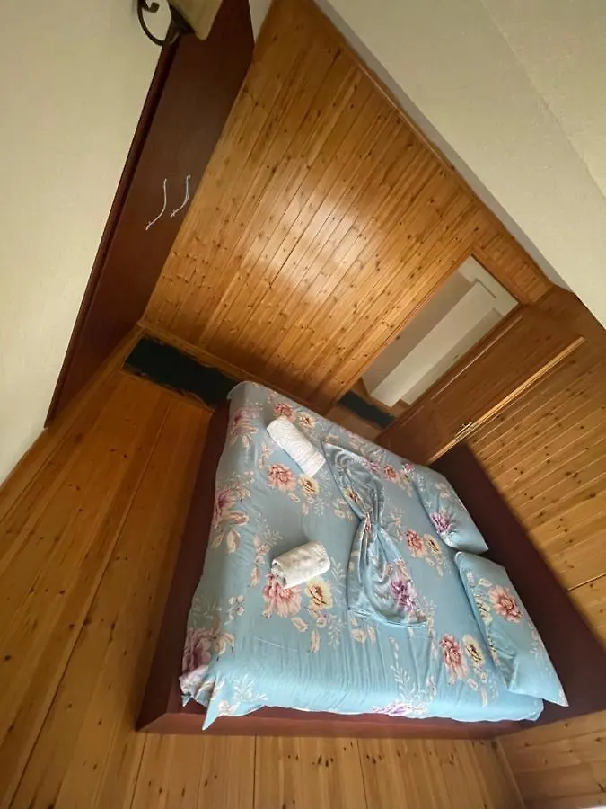 דירה Eugen Guesthouse אלבניה