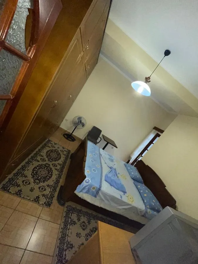 Eugen Guesthouse 0*, Gjirokastër